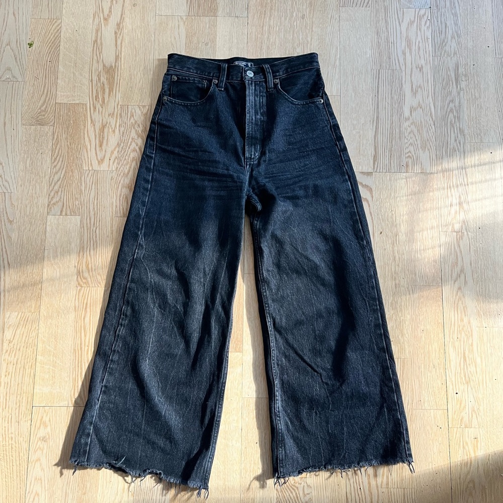 Abercrombie & Fitch Women’s Ultra High Rise Cropped Wide Leg Jeans - Black